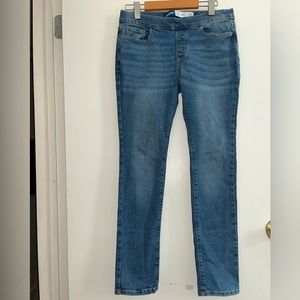 Old Navy Pull On Skinny Jeans